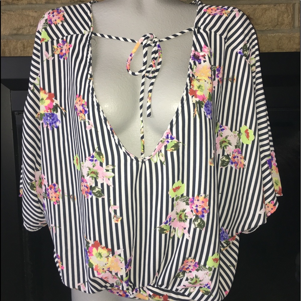 Charlotte Russe nwt gorgeous shirt! Darling
